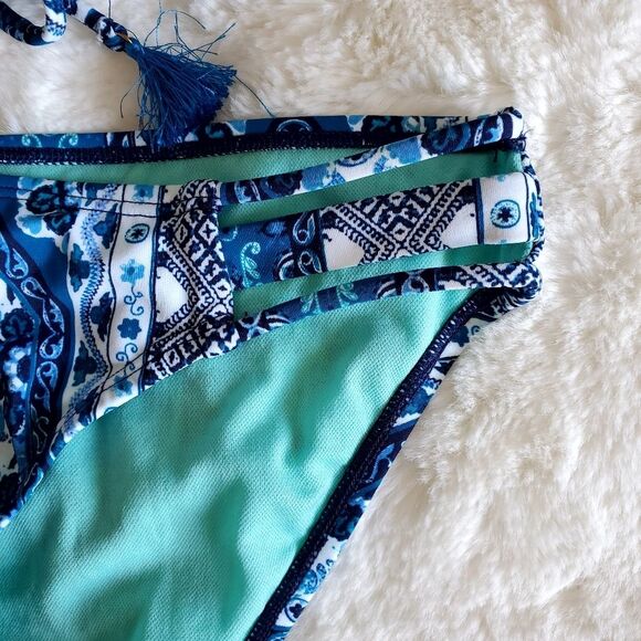 New Xhilaration Multi Blue Bikini Size M - Picture 5 of 5